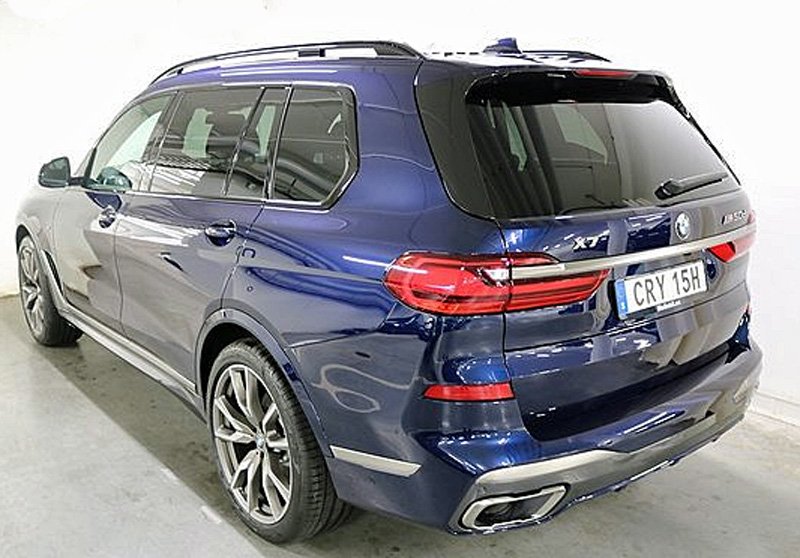 Blå BMW X7 M50D stulen i Gävle