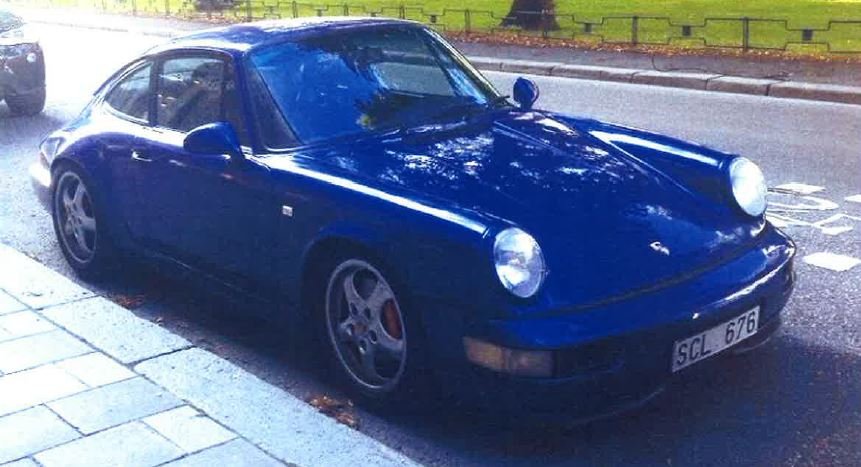 Mörkblå Porsche 911/ 964 Carrera 2 stulen i Stockholm