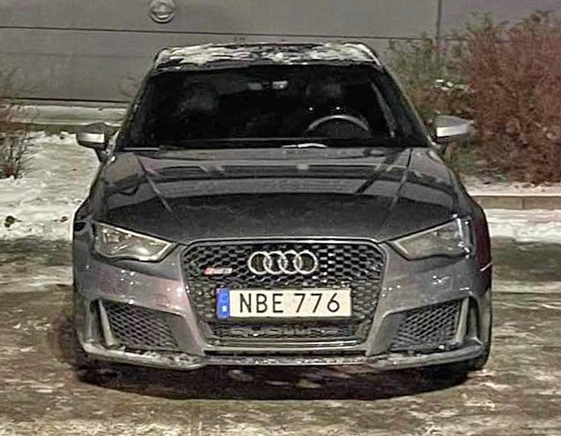 Grå Audi RS3 Sportback Quattro stulen/rån Södertälje