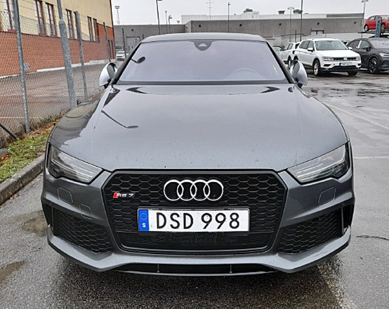 Grå Audi RS7 Sportback Quattro stulen i Borås