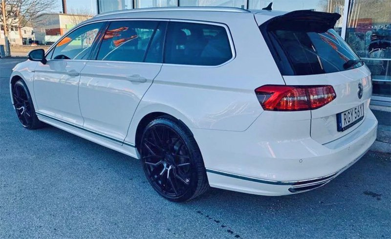 Vit Volkswagen Passat Sportscombi 4Motion stulen/ bedrägeri Hässleholm