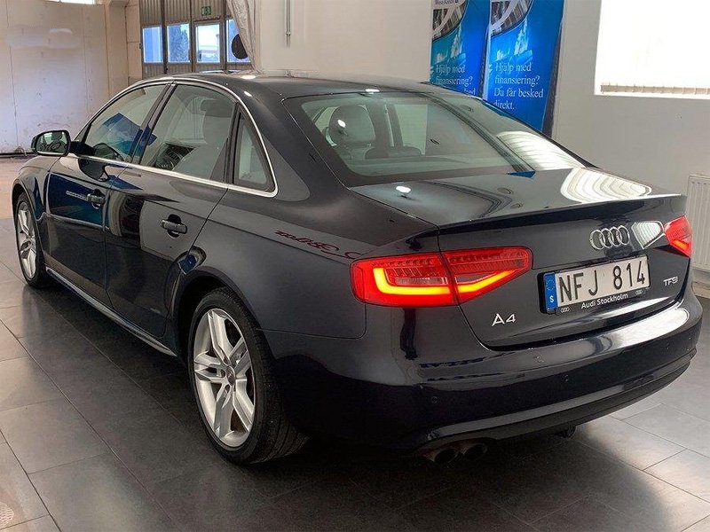 Mörkblå Audi A4 Sedan stulen i Eslöv