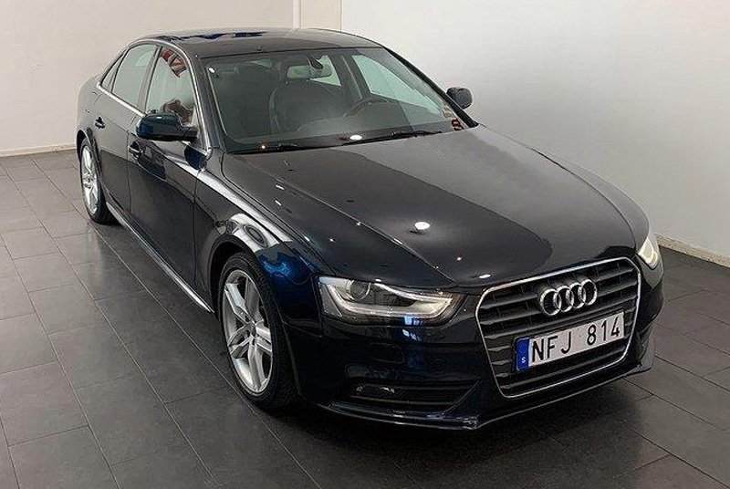 Mörkblå Audi A4 Sedan stulen i Eslöv