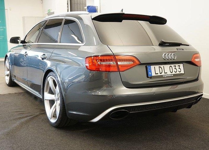 Grå Audi RS4 Avant Quattro stulen i Borlänge
