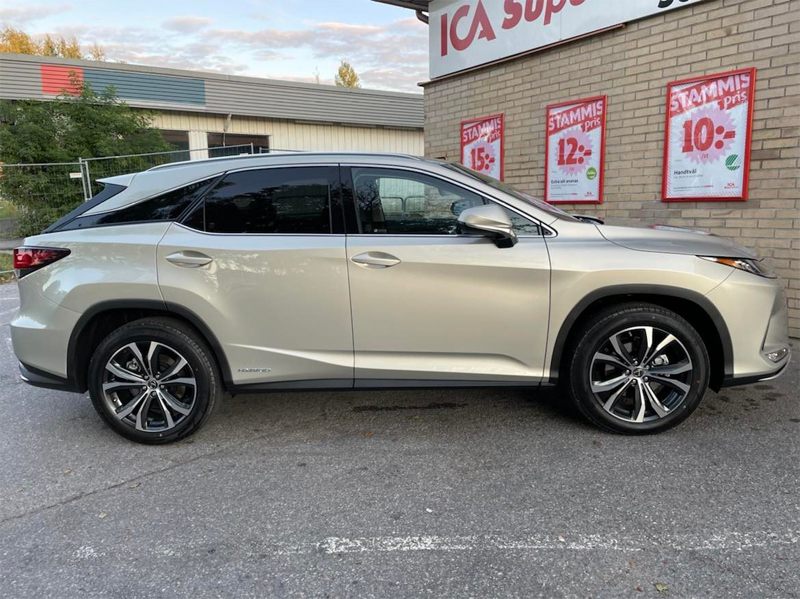 Silvermetallic Lexus RX450H AWD stulen i Älvsjö, Stockholm