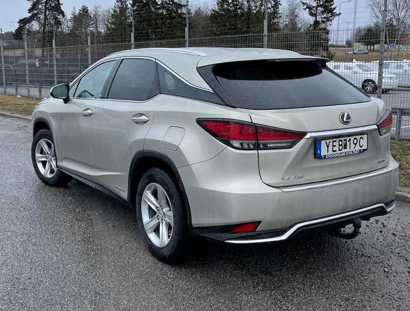 Silvermetallic Lexus RX450H AWD stulen i Älvsjö, Stockholm