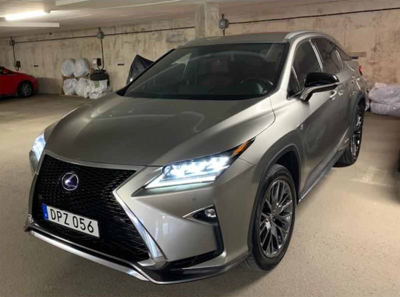 Gråmetallic Lexus RX450H AWD stulen i Sollentuna