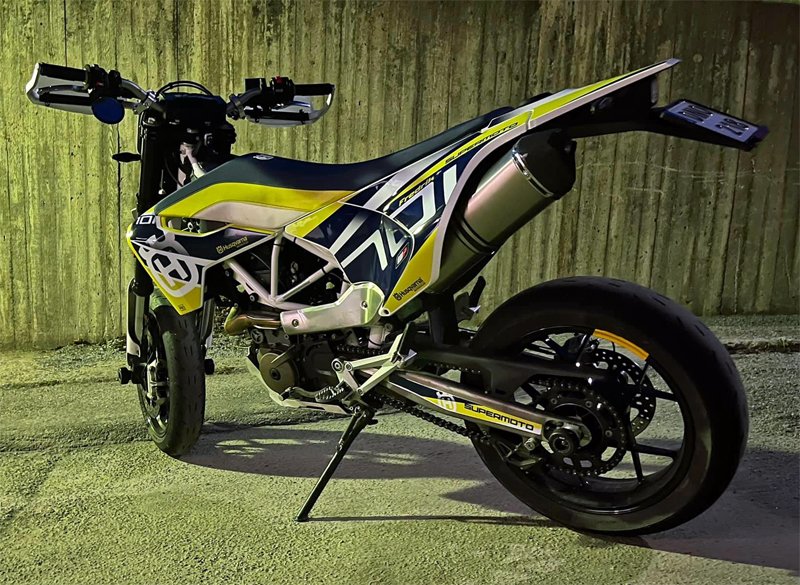 Husqvarna 701 Supermoto stulen i Solna