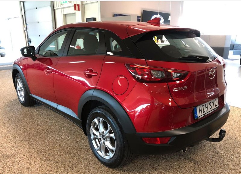 Röd Mazda CX-3 stulen i Lund