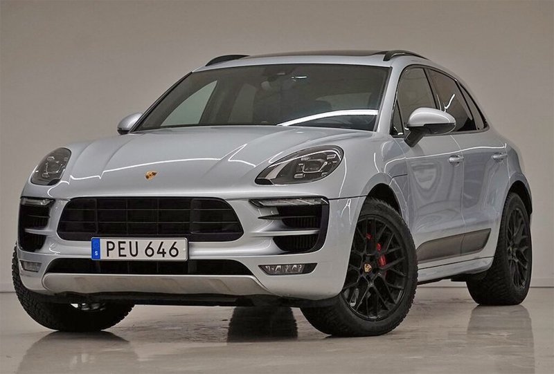 Silvermetallic Porsche Macan GTS stulen i Bromma, Stockholm