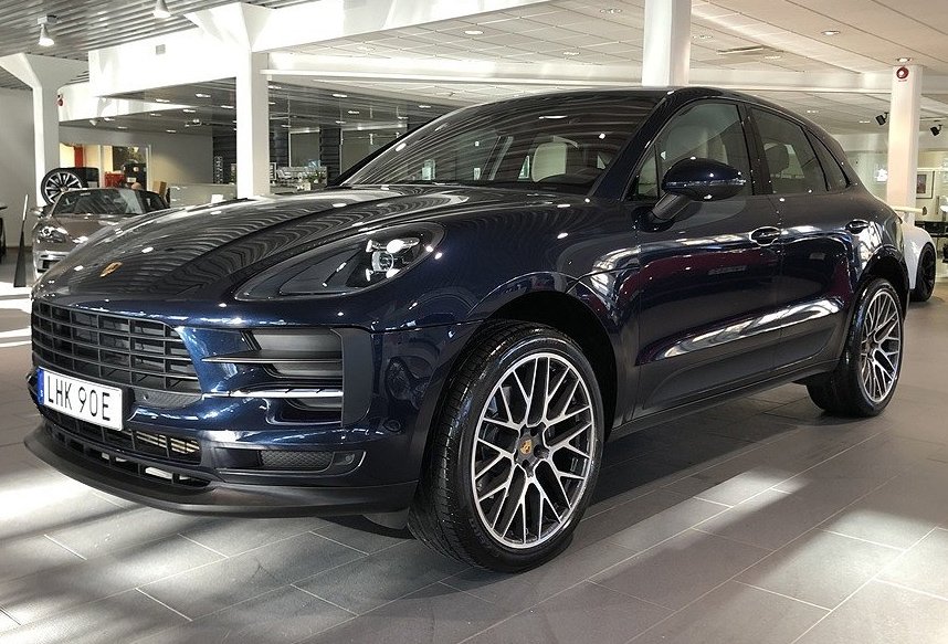 Blå metallic Porsche Macan stulen på Vikbolandet öster om Norrköping