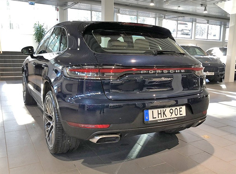 Blå metallic Porsche Macan stulen på Vikbolandet öster om Norrköping