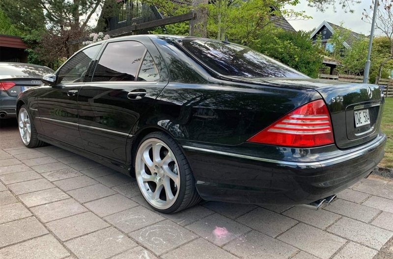 Svart Mercedes Benz S55 AMG stulen i Hofterup, Löddeköpinge