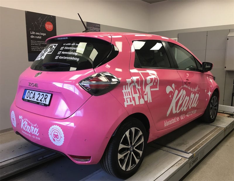 Rosa/vit elbil Renault Zoe stulen i Västerås