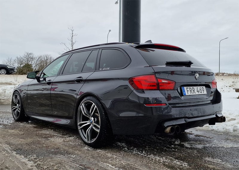 Grå metallic BMW 535D Xdrive Touring stulen i Österbybruk norr om Uppsala