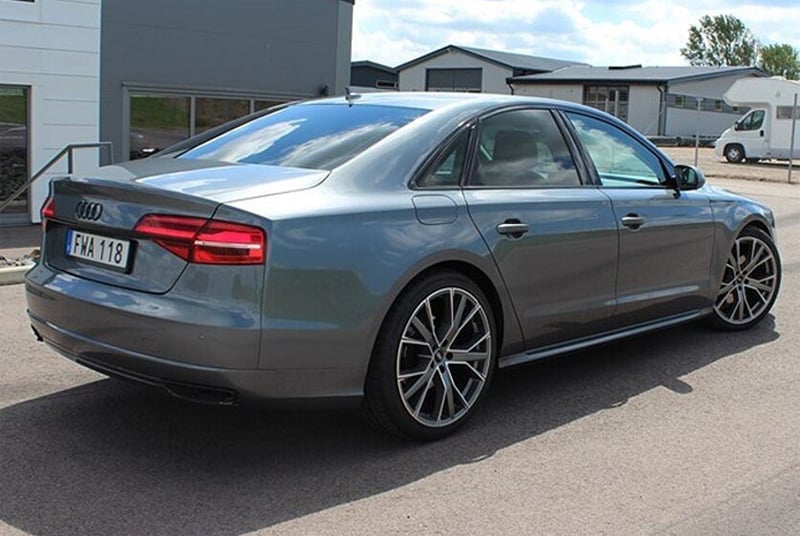 Grå Audi A8 3.0 TDI Quattro stulen i Billesholm öster om Helsingborg