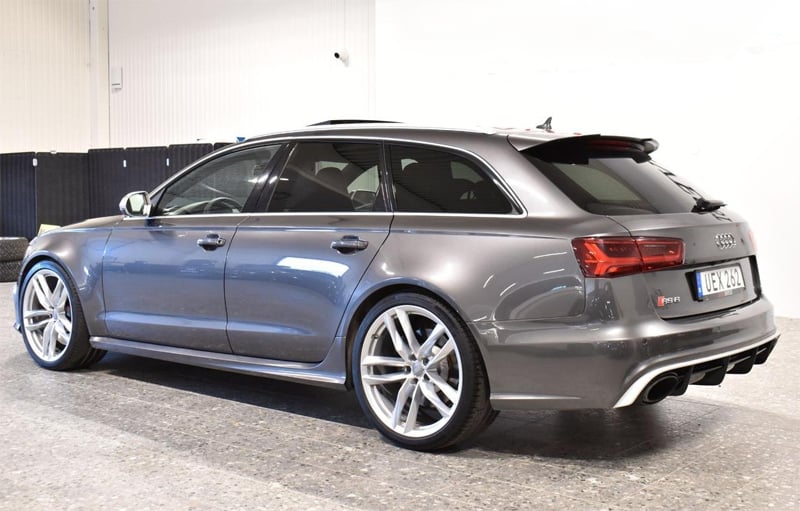 Gråmetallic Audi RS6 Avant Quattro stulen i Västerås