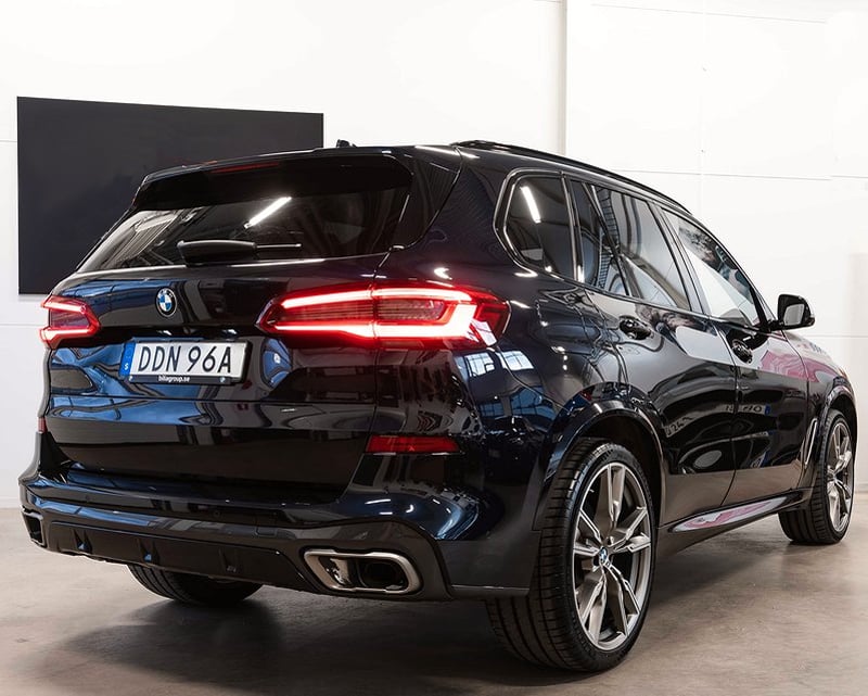 Svart BMW X5 Xdrive M50D stulen i Helsingborg