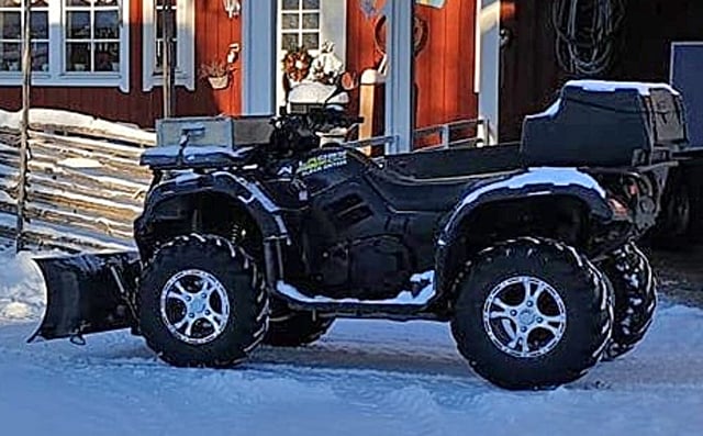 Svart CF Moto CForce stulen i Hjortnäs norr om Leksand