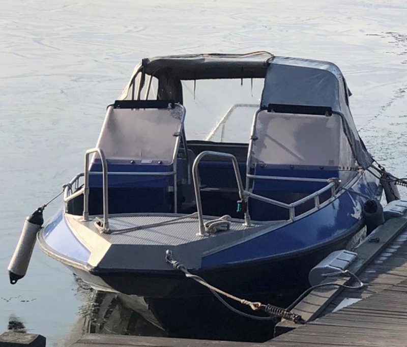 Buster XXL med 115 HK Yamaha stulen på Resarö, Stockhom