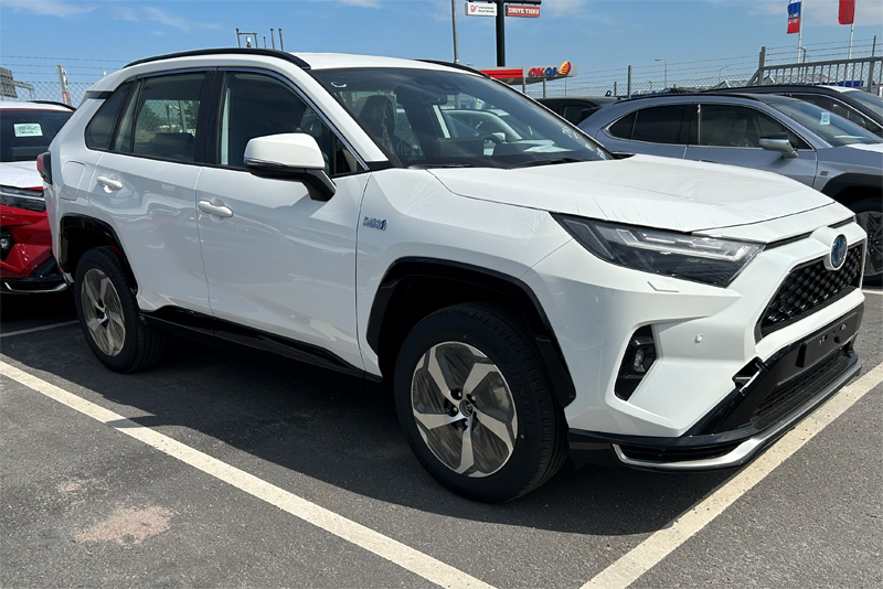 Vit Toyota RAV4 Hybrid AWD stulen i Salem söder om Stockholm