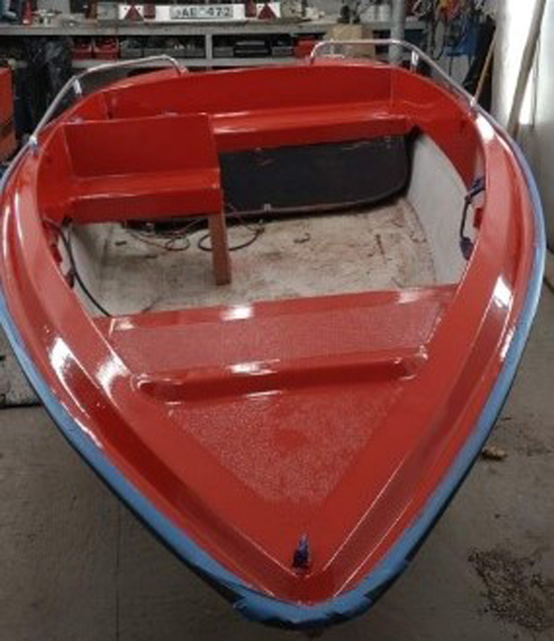 Jofa Kuling med 25 Hk Evinrude stulen i kanalen vid Ekerö centrum, Stockholm