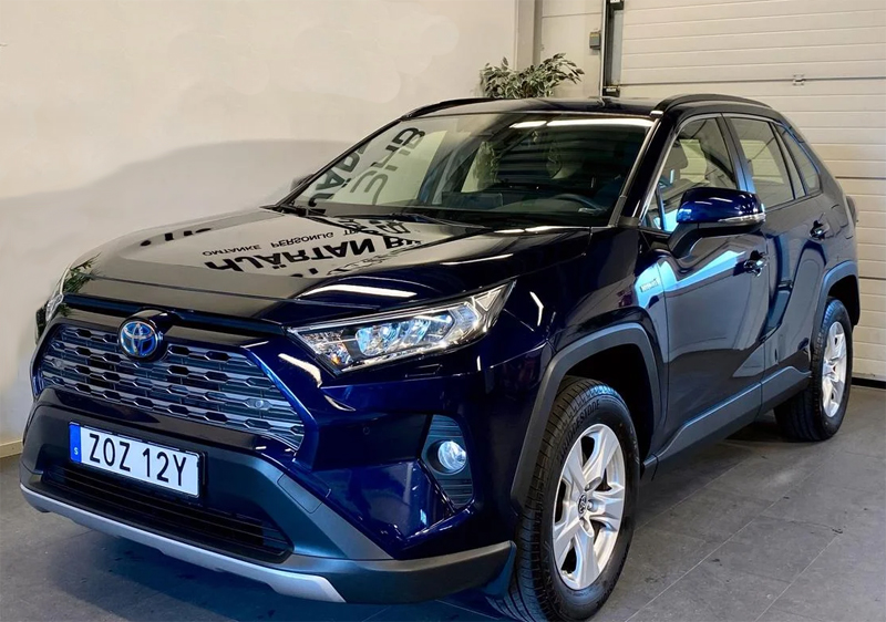 Mörkblå metallic Toyota RAV4 Hybrid AWD stulen i Helsingborg