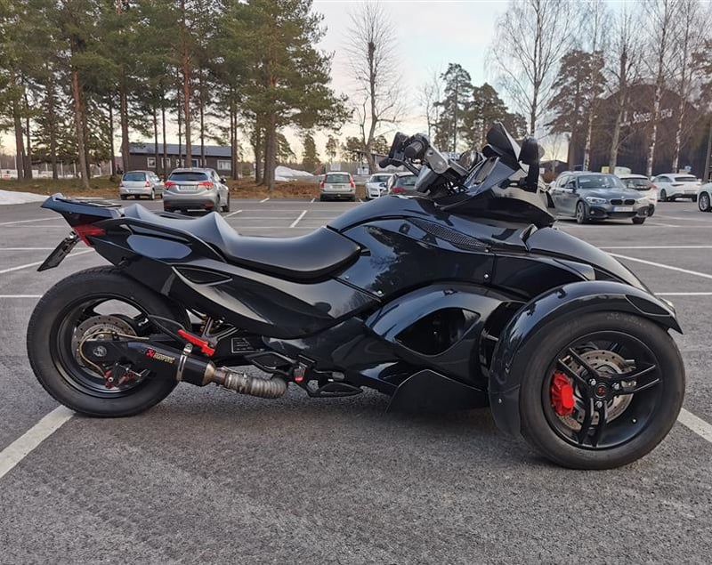 Svart Can Am Spyder RS stulen i Huskvarna