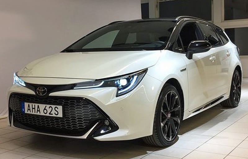 Vit Toyota Corolla Touring Sports Hybrid stulen i Enskede, Stockholm