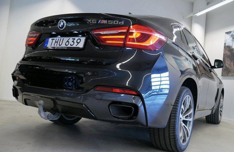 Svart BMW X6 M50D stulen i Haninge söder om Stockholm