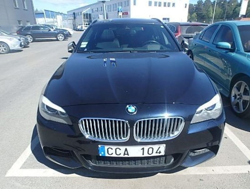 Svart BMW M550D Xdrive Touring stulen i Älvsjö, Stockholm