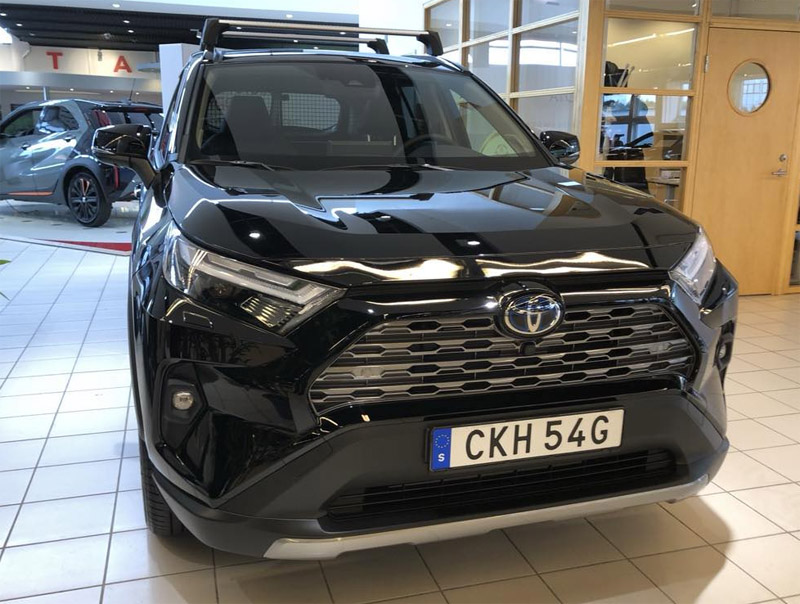 Svart Toyota RAV4 Hybrid AWD stulen i Älvsjö, Stockholm
