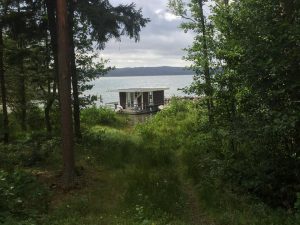 Flotten ligger idylliskt vid en egen pir.