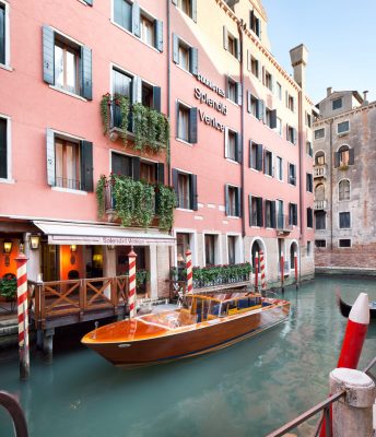 Hotel Splendid Venice canal entrance