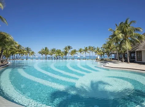 Dinarobin Beachcomber Mauritius main pool