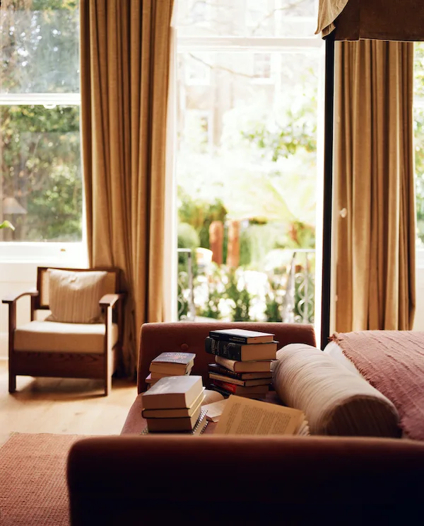 The cosy library at Templeton Garden hotel