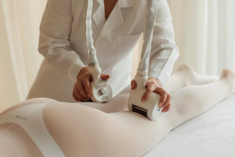 Icoone uses laser to target excess fat, cellulite and sagging skin