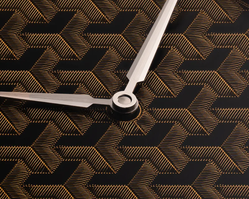 DETAIL OF THE LOUIS ERARD X WIRE ART – FIL D’OR MADE FROM GOLD WIRE.