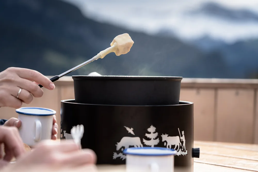 XXL ski-in, ski-out fondue pots in Gstaad winter 2025-26