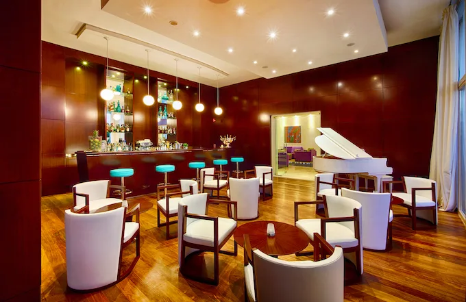 Riva Bar Eden Roc Cap Cana