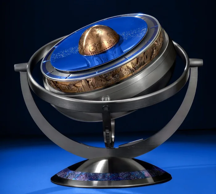 LVDB-03 Sympathique Louis Varius Clock