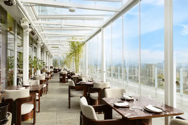 Heated rooftop terrace at Cé La Vi London