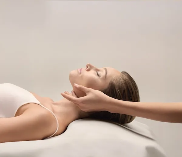1931: The Dorchester Skin Caviar Ritual by La Prairie