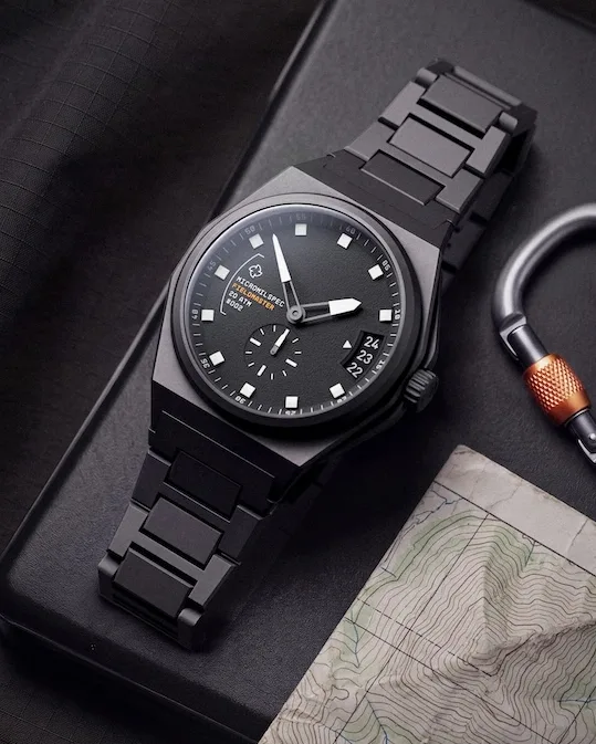 Micromilspec Fieldmaster Gunpowder DLC on titanium bracelet
