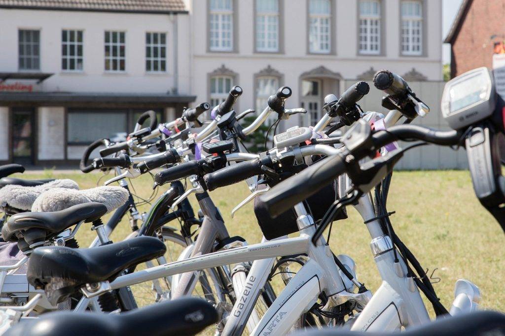 17% van de Belgen gebruikte elektrische fiets in laatste jaar.