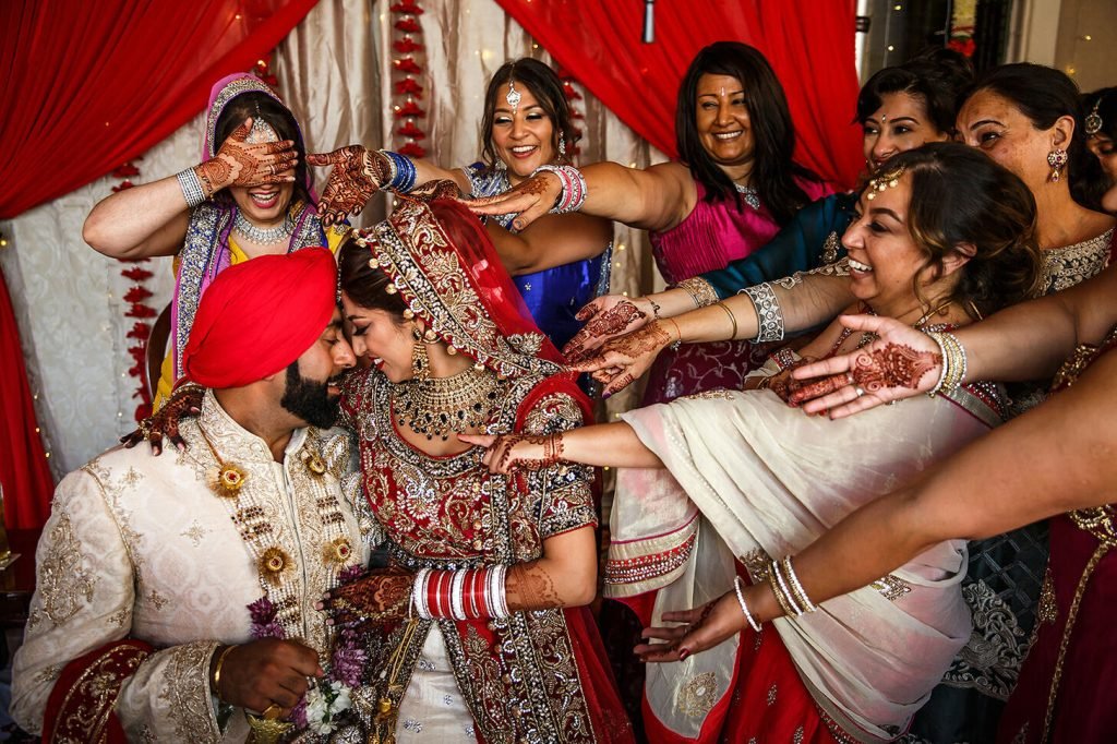 Sikh Anand Karaj wedding photography inside Midlands gurdwara