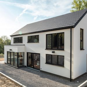 Façade arrière d'une maison contemporaine à Lasne