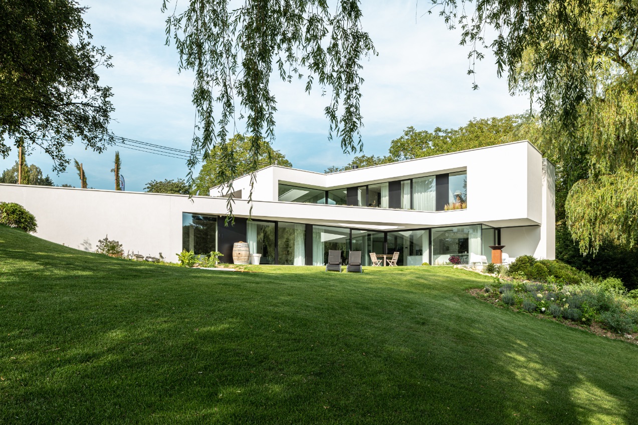 Façade avant d'une réalisation à Lasne