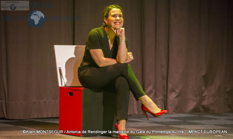 Antonia de Rendinger la marraine du Gala du Printemps du rire 1