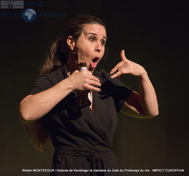 Antonia de Rendinger la marraine du Gala du Printemps du rire 12